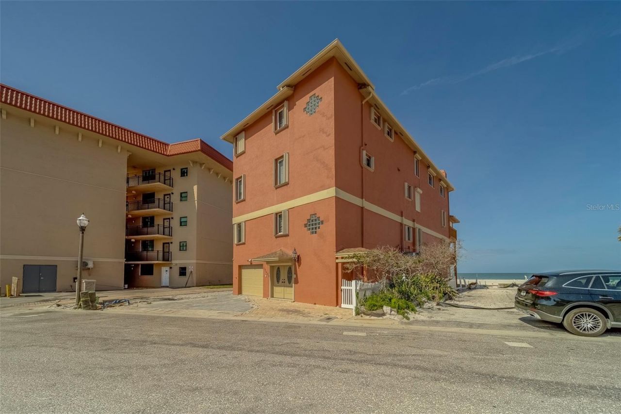 17606 Lee Avenue, Redington Shores, FL 33708 Photo