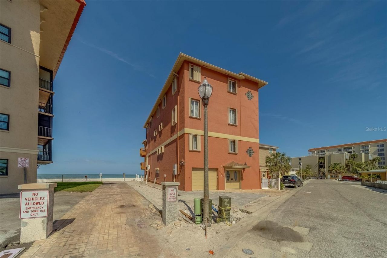 17606 Lee Avenue, Redington Shores, FL 33708 Photo