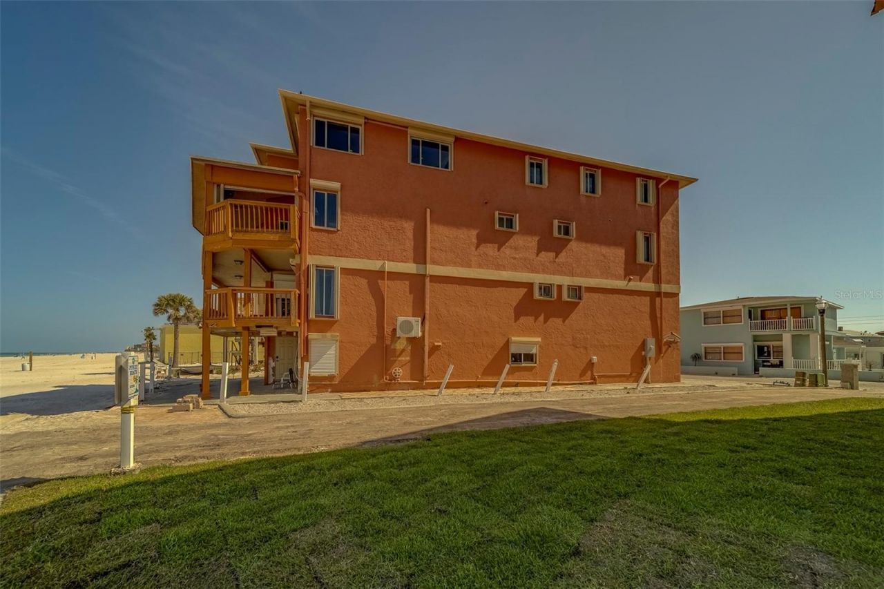 17606 Lee Avenue, Redington Shores, FL 33708 Photo