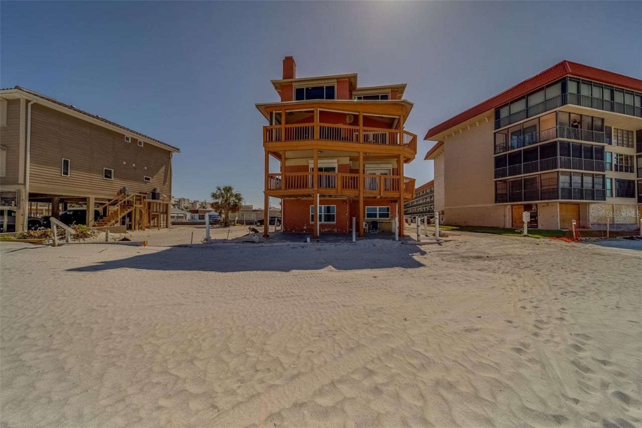 17606 Lee Avenue, Redington Shores, FL 33708 Photo