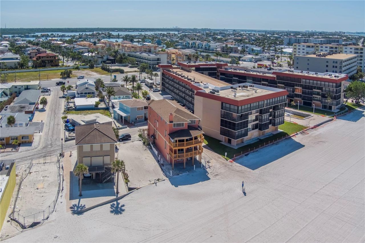 17606 Lee Avenue, Redington Shores, FL 33708 Photo