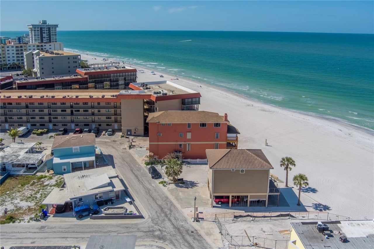 17606 Lee Avenue, Redington Shores, FL 33708 Photo