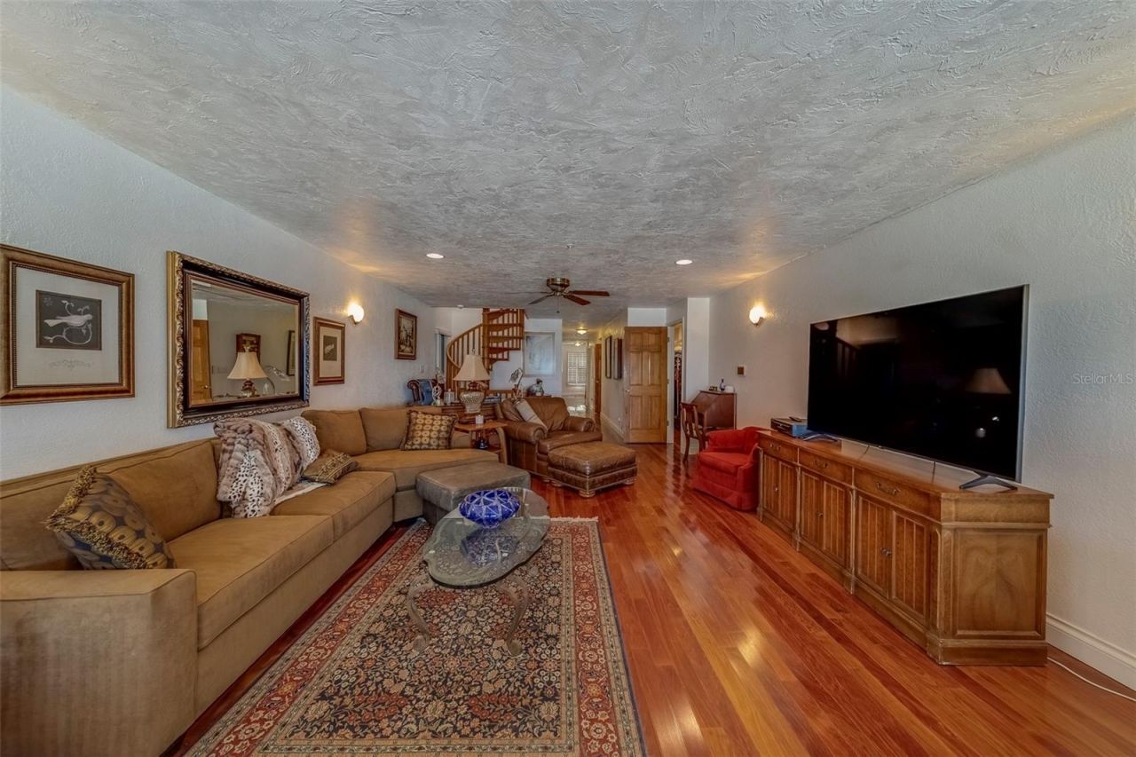 17606 Lee Avenue, Redington Shores, FL 33708 Photo