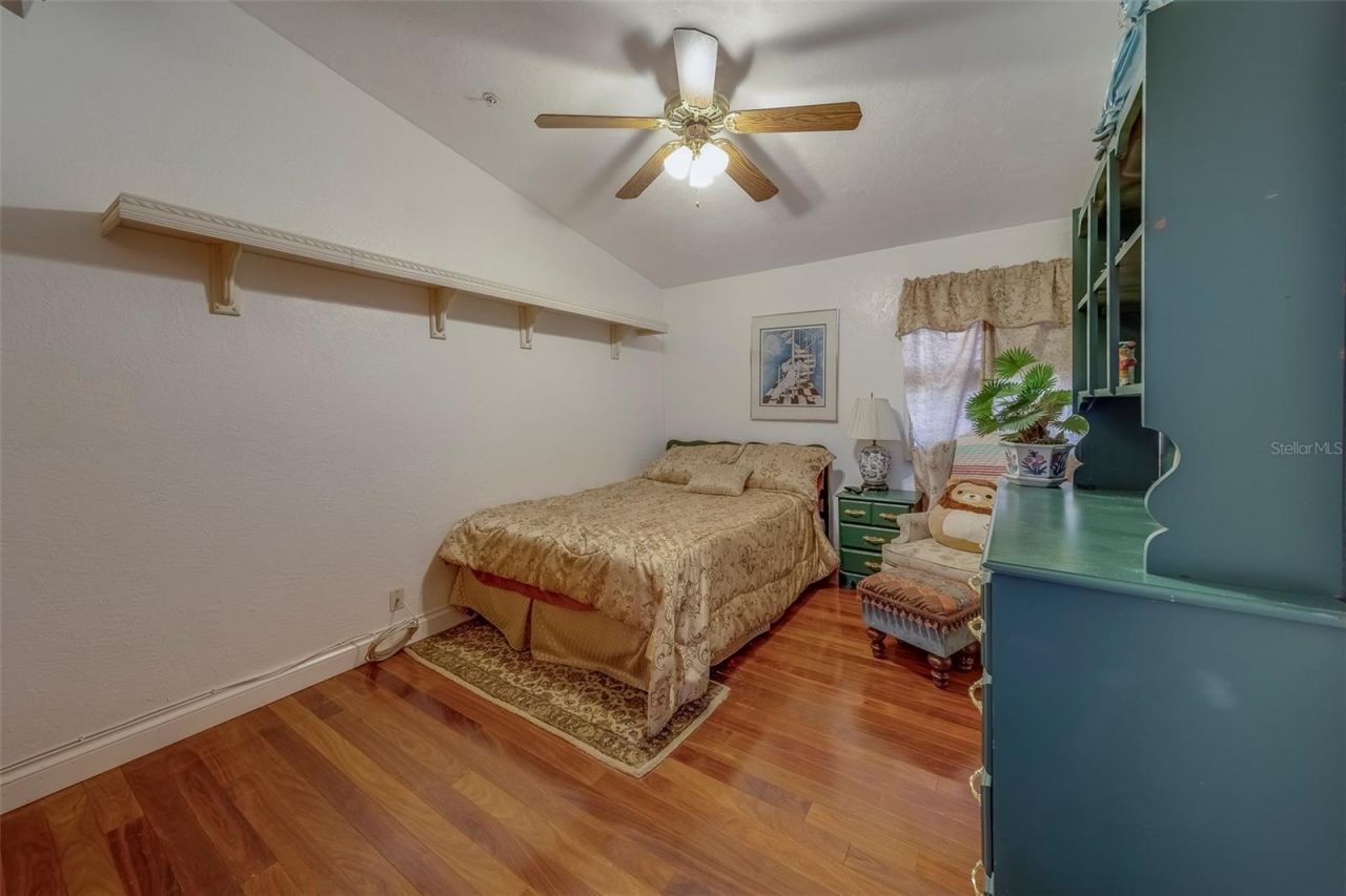 17606 Lee Avenue, Redington Shores, FL 33708 Photo