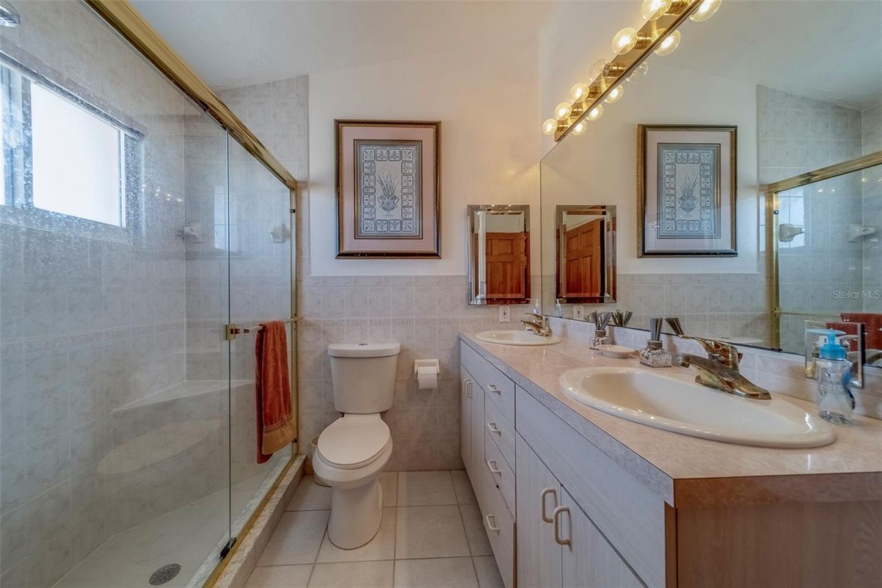 17606 Lee Avenue, Redington Shores, FL 33708 Photo