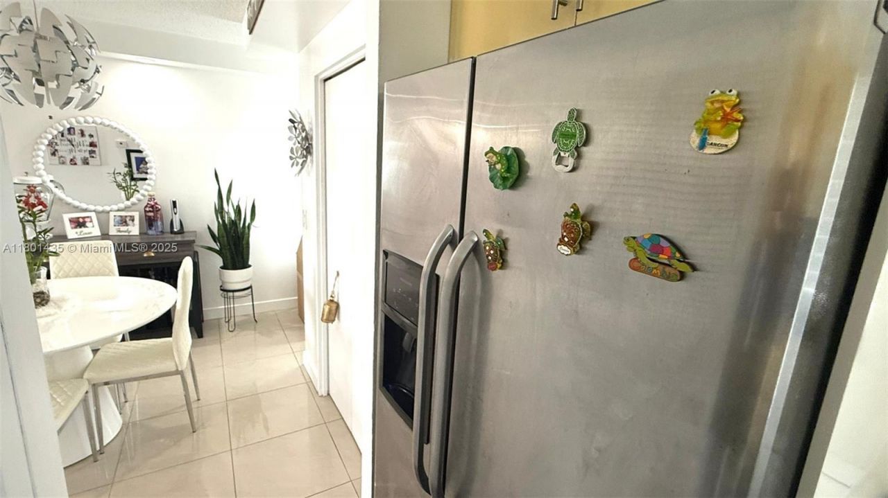 301 Golden Isles Dr, Unit 203, Hallandale Beach, FL 33009 Photo