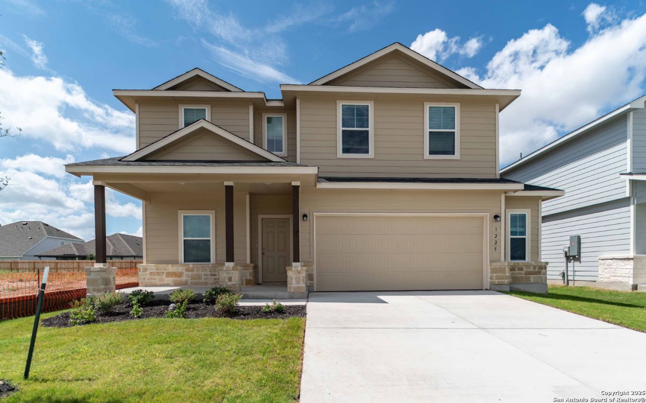 1225 Agnus Grove, Seguin, TX 78155 Main Photo