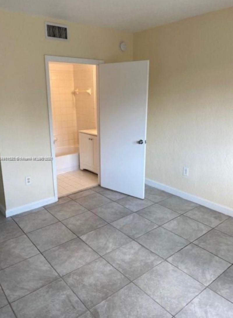315 NW 84th Ter, Unit 315, Miami, FL 33150 Photo