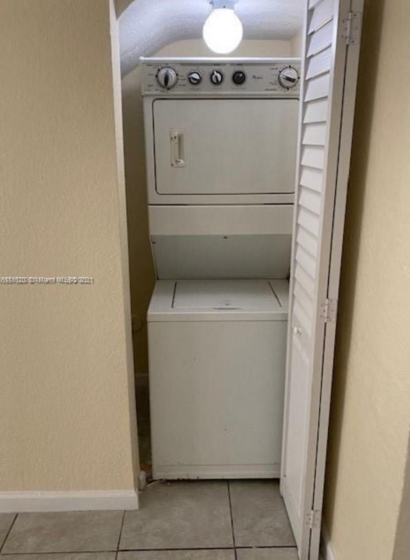 315 NW 84th Ter, Unit 315, Miami, FL 33150 Photo