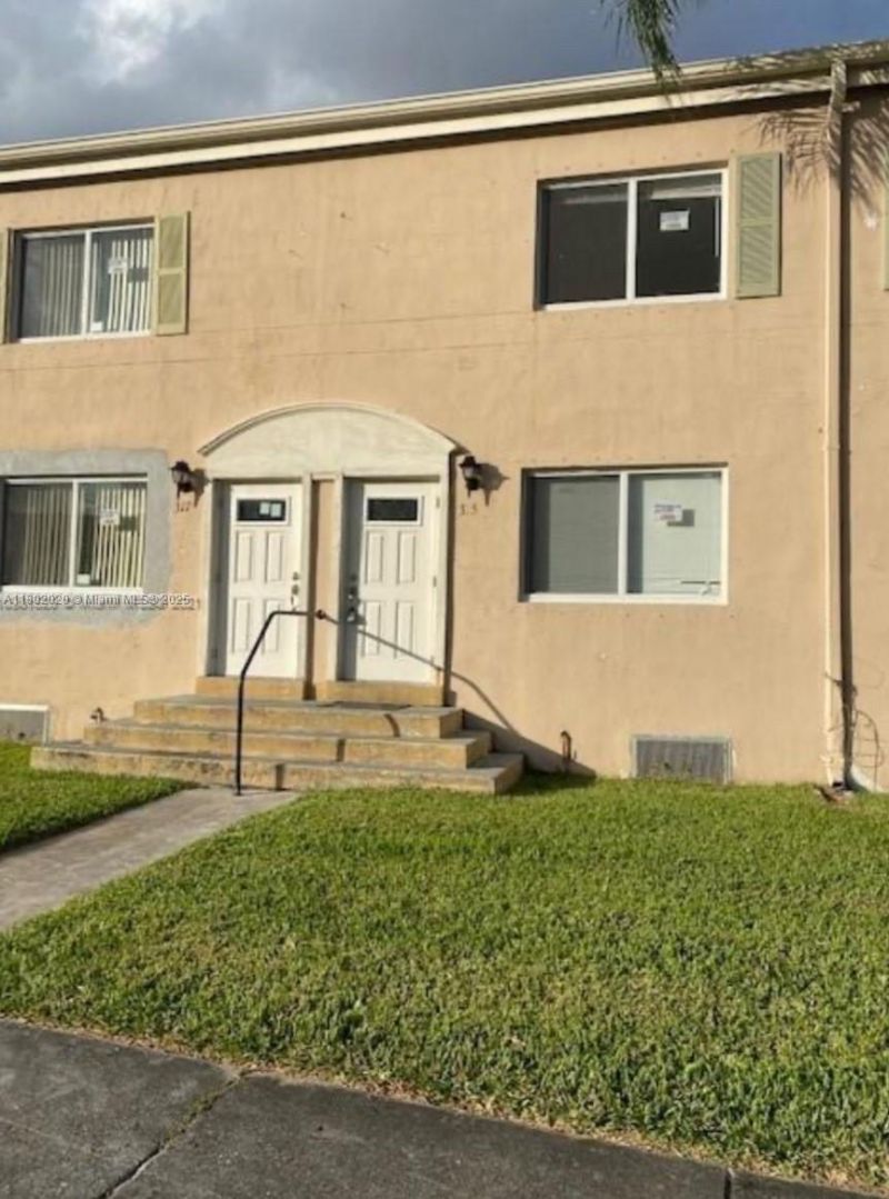 315 NW 84th Ter, Unit 315, Miami, FL 33150 Photo