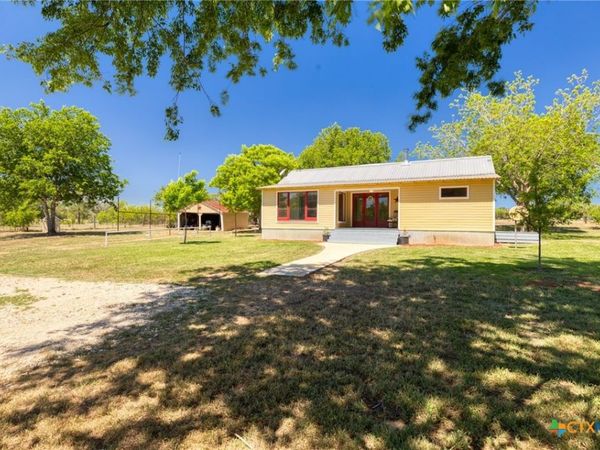 395 Dale Lane, Dale, TX 78616