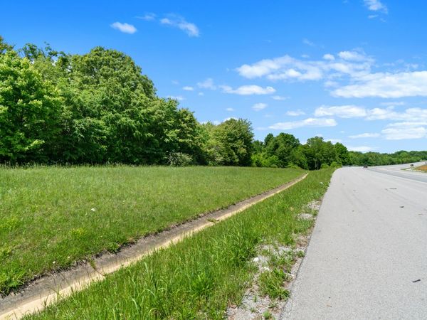 2 Tom Austin Hwy, Springfield, TN 37172