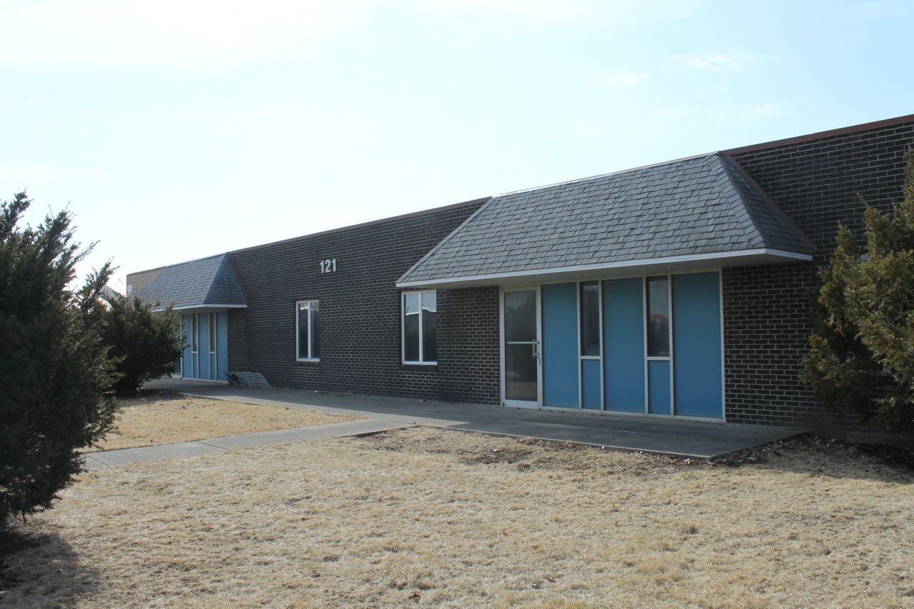 121 Industrial Drive, DeKalb, IL 60115