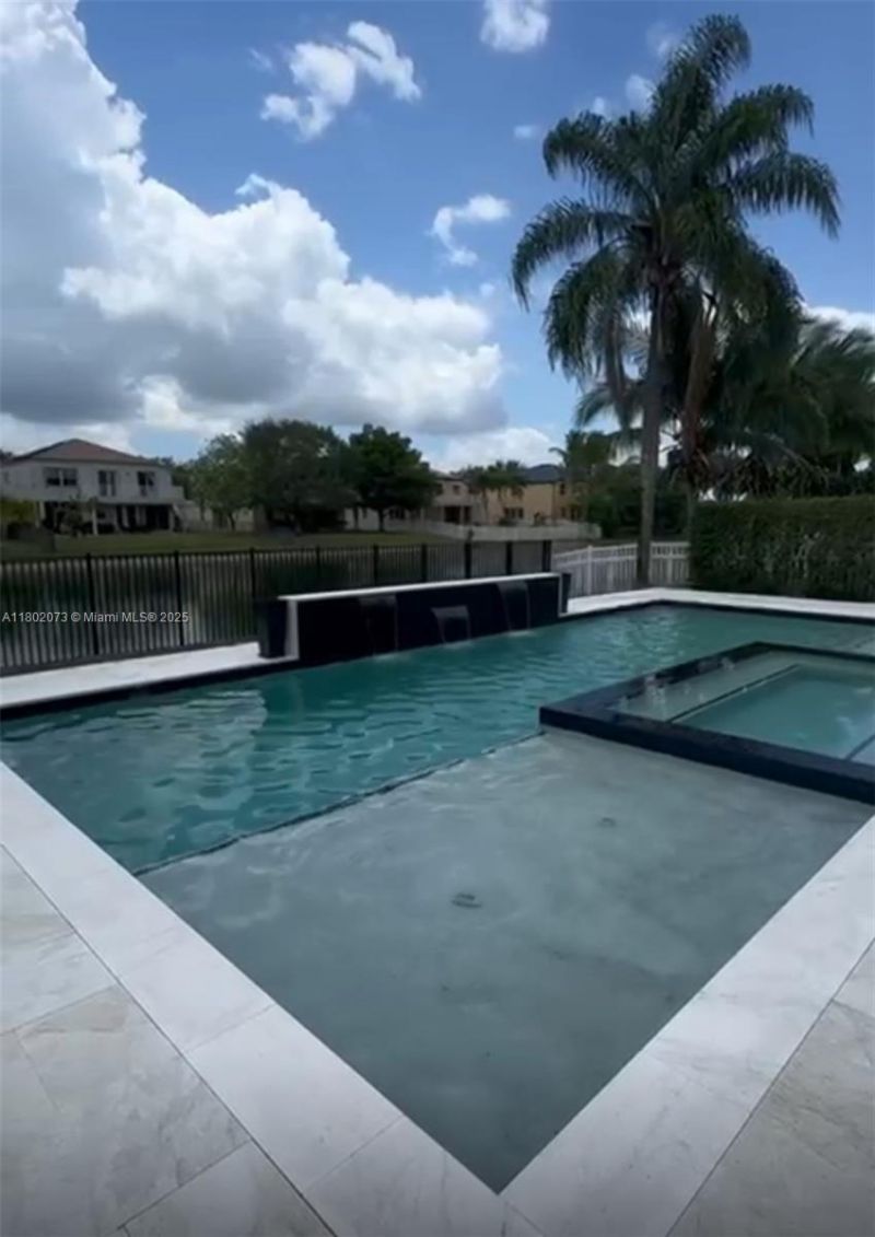 Established Fully License And Insured Pool/spa Bus, Kendall, FL 33186 Photo