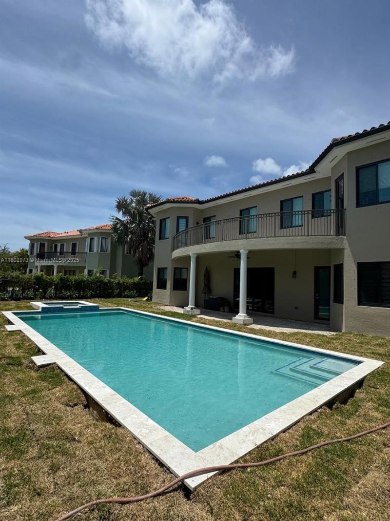 Established Fully License And Insured Pool/spa Bus, Kendall, FL 33186 Photo