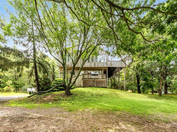 1806 County Road 39, Southampton, NY 11968