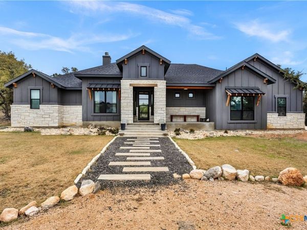 123 Wandering Oak Circle, Burnet, TX 78611