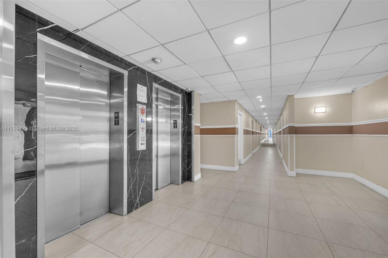 4550 NW 9th St, Unit 106E, Miami, FL 33126 Photo