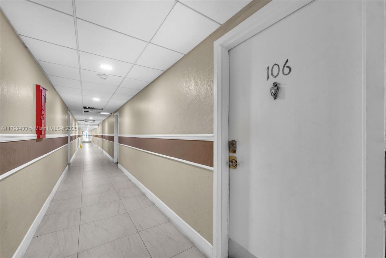 4550 NW 9th St, Unit 106E, Miami, FL 33126 Photo