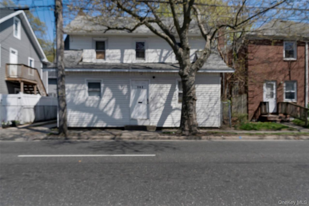 101 Baldwin Road, Hempstead, NY 11550 Main Photo