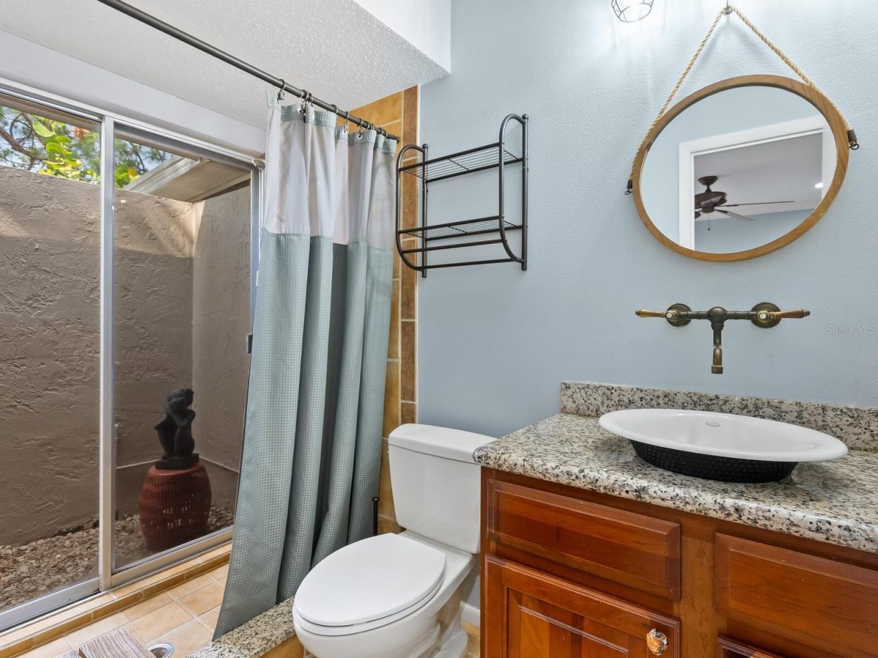 635 N Jefferson Avenue, Unit 635, Sarasota, FL 34237 Photo