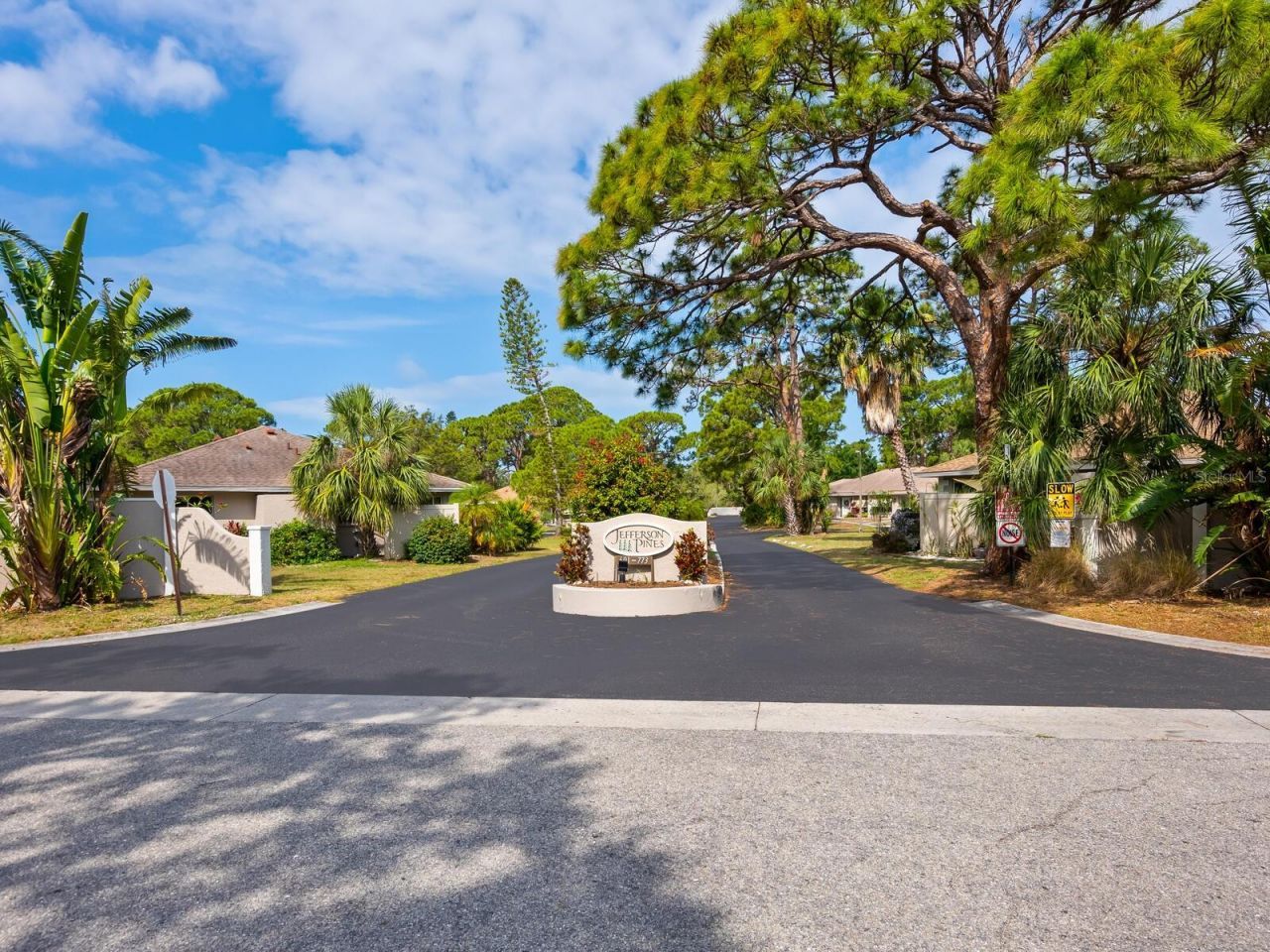 635 N Jefferson Avenue, Unit 635, Sarasota, FL 34237 Photo