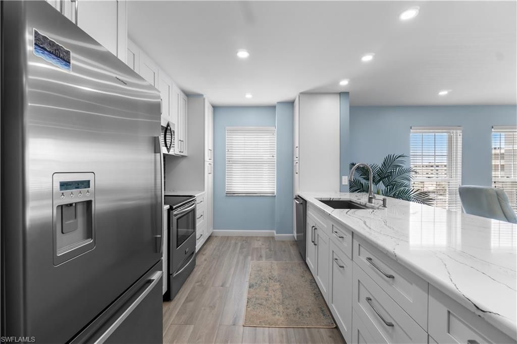 3483 Gulf Shore Blvd N, Unit 604, Naples, FL 34103 Photo