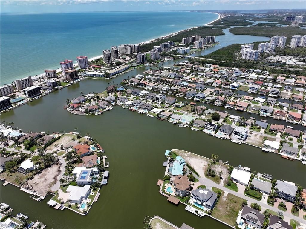 230 Seabreeze Ave, Naples, FL 34108 Photo