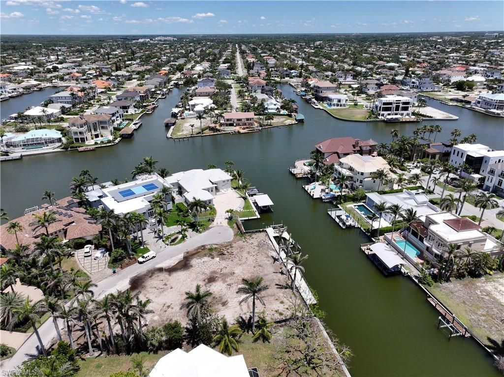 230 Seabreeze Ave, Naples, FL 34108 Photo