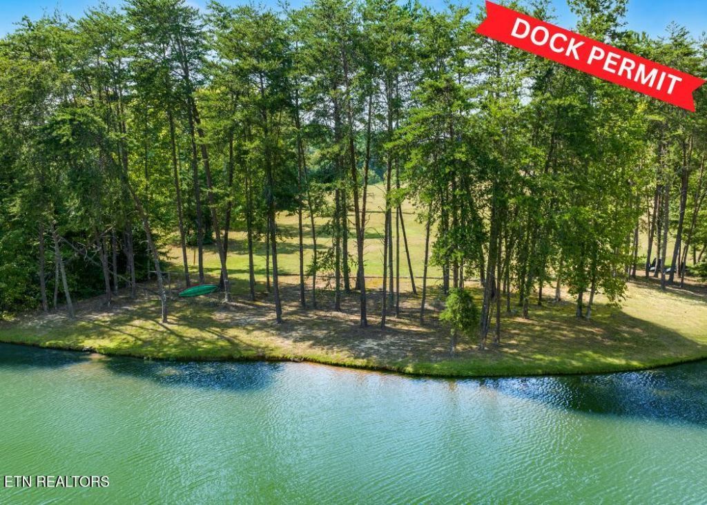 946 Bay Creek Drive, Vonore, TN 37885 Main Photo