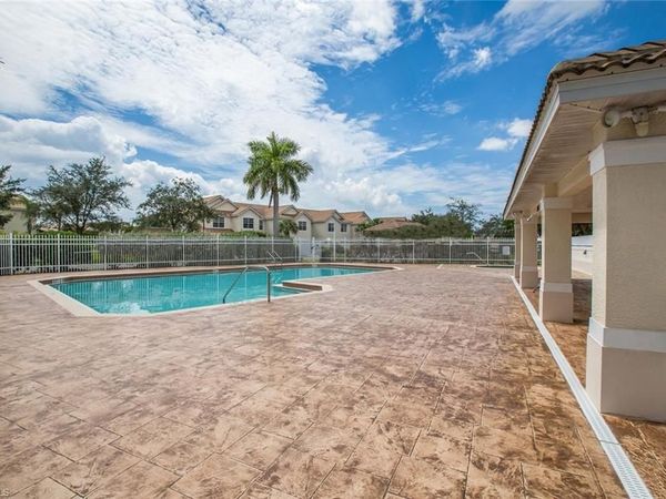 836 Hampton CIR, Unit 171, NAPLES, FL 34105