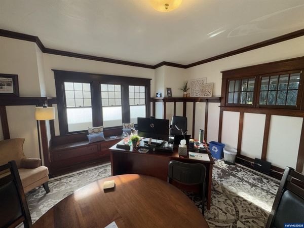 518 SW 3rd St, Corvallis, OR 97333