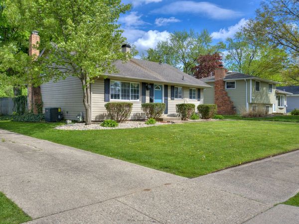 1728 Winston Drive, South Bend, IN 46635