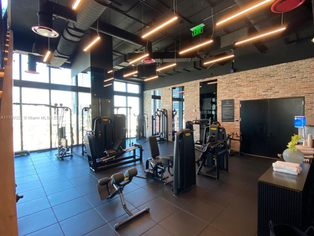 398 NE 5th St, Unit 2910, Miami, FL 33132 Photo