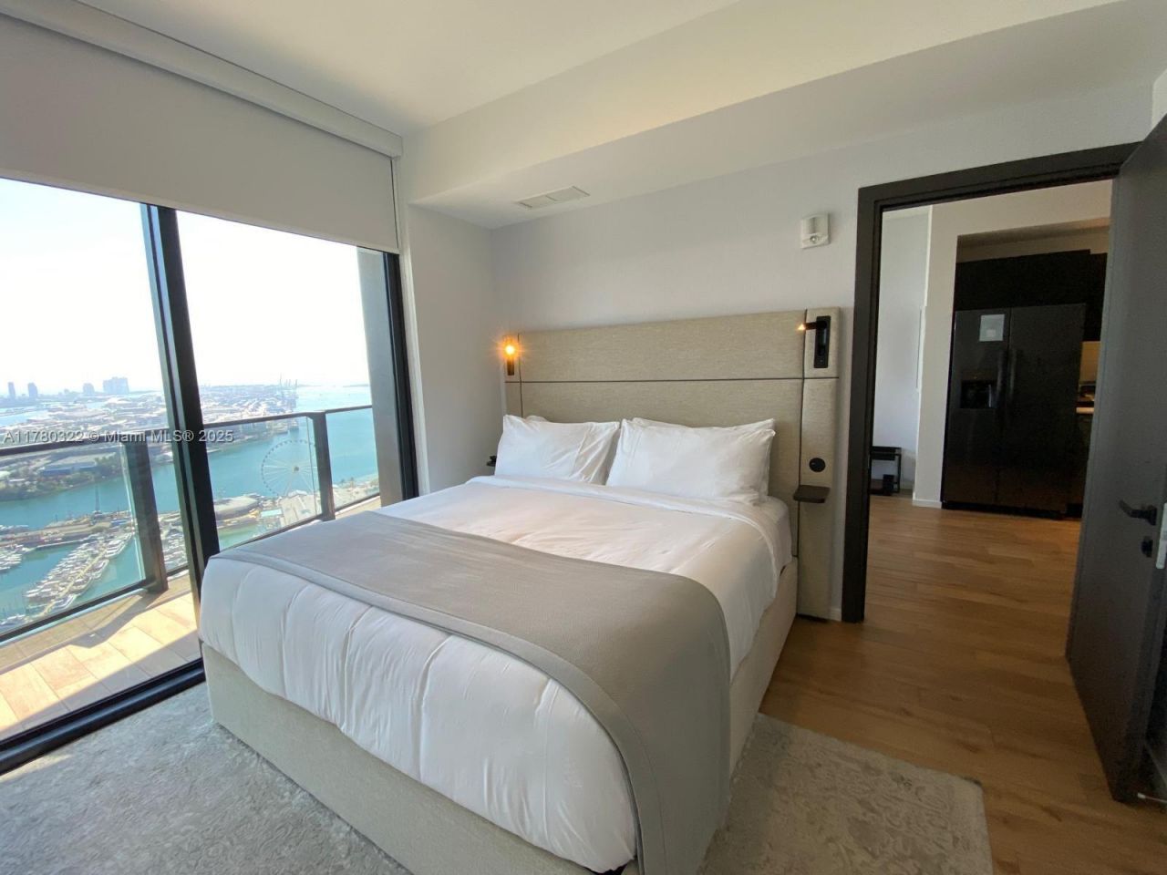 398 NE 5th St, Unit 2910, Miami, FL 33132 Photo