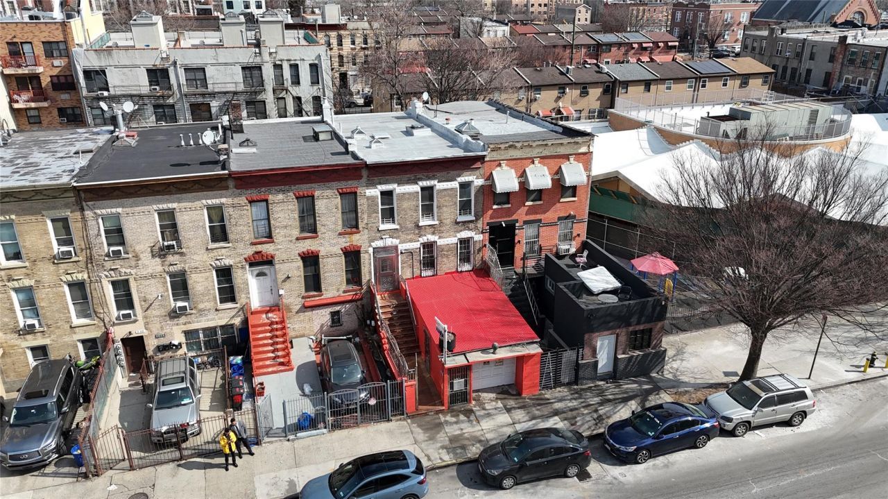 353 Pennsylvania Avenue, Brooklyn, NY 11207 Main Photo