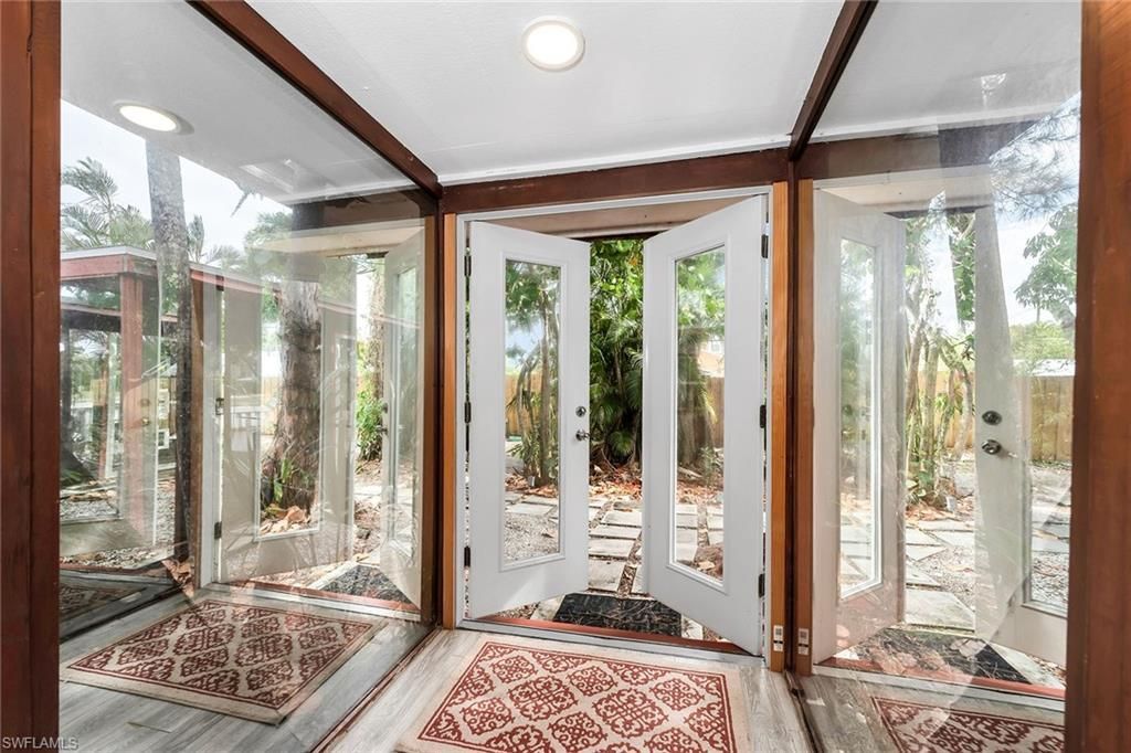3261 Lakeview Dr, Naples, FL 34112 Photo