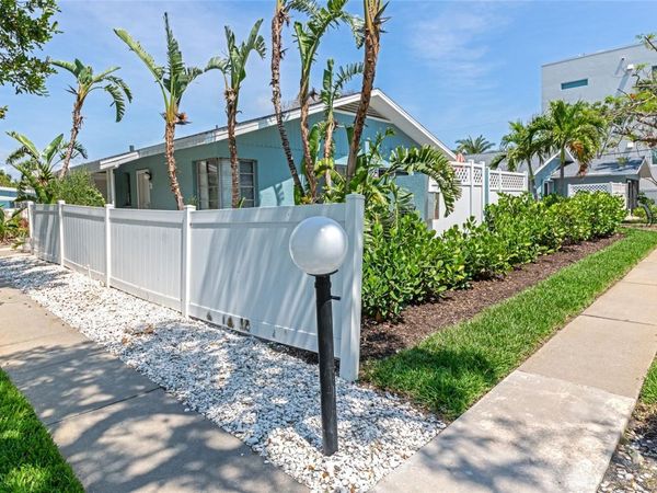 170 ROOSEVELT DRIVE, Unit 2, SARASOTA, FL 34236
