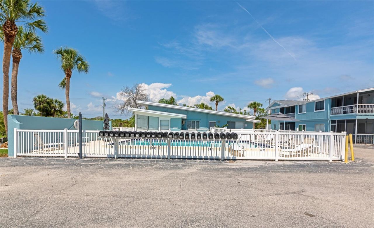 170 Roosevelt Drive, Unit 2, Sarasota, FL 34236 Photo