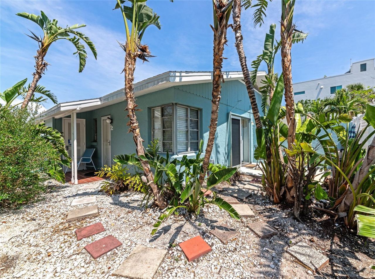 170 Roosevelt Drive, Unit 2, Sarasota, FL 34236 Photo