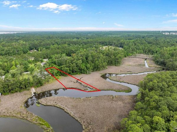 3192 Bernath Dr, Milton, FL 32583