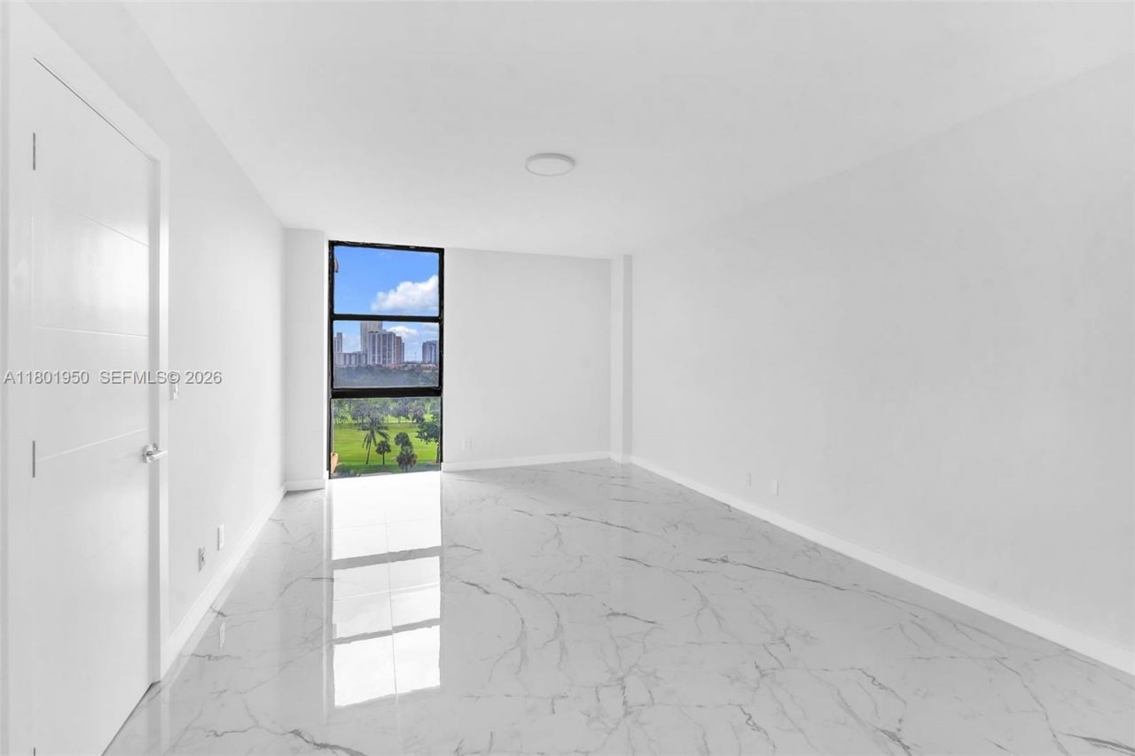 20335 W Country Club Dr, Unit 1108, Aventura, FL 33180 Photo