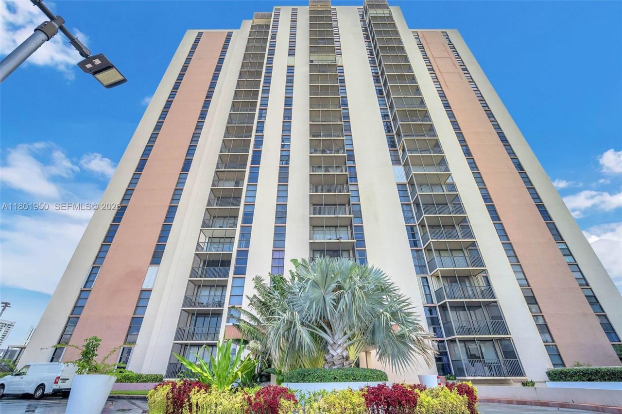 20335 W Country Club Dr, Unit 1108, Aventura, FL 33180 Photo