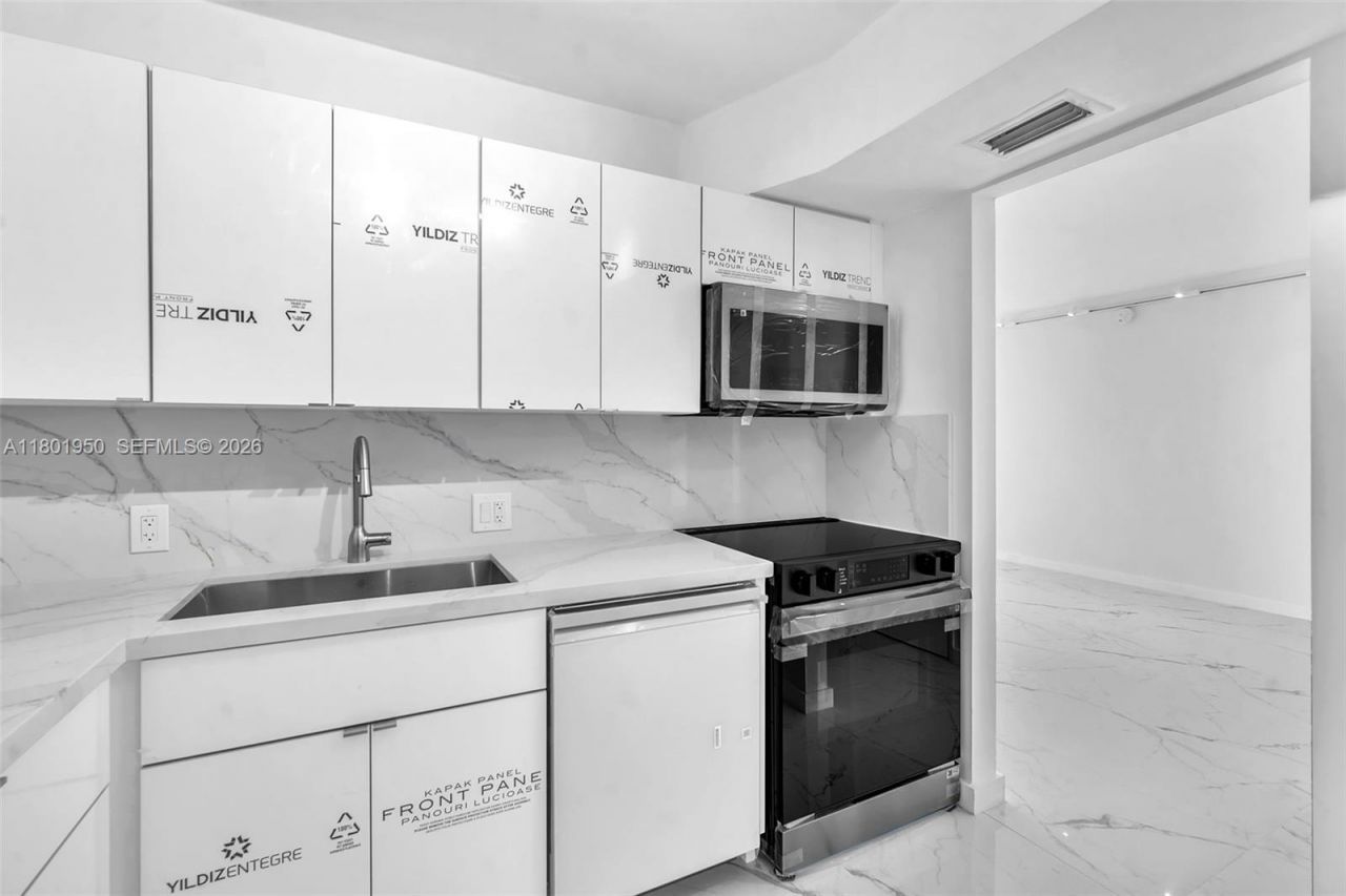 20335 W Country Club Dr, Unit 1108, Aventura, FL 33180 Photo