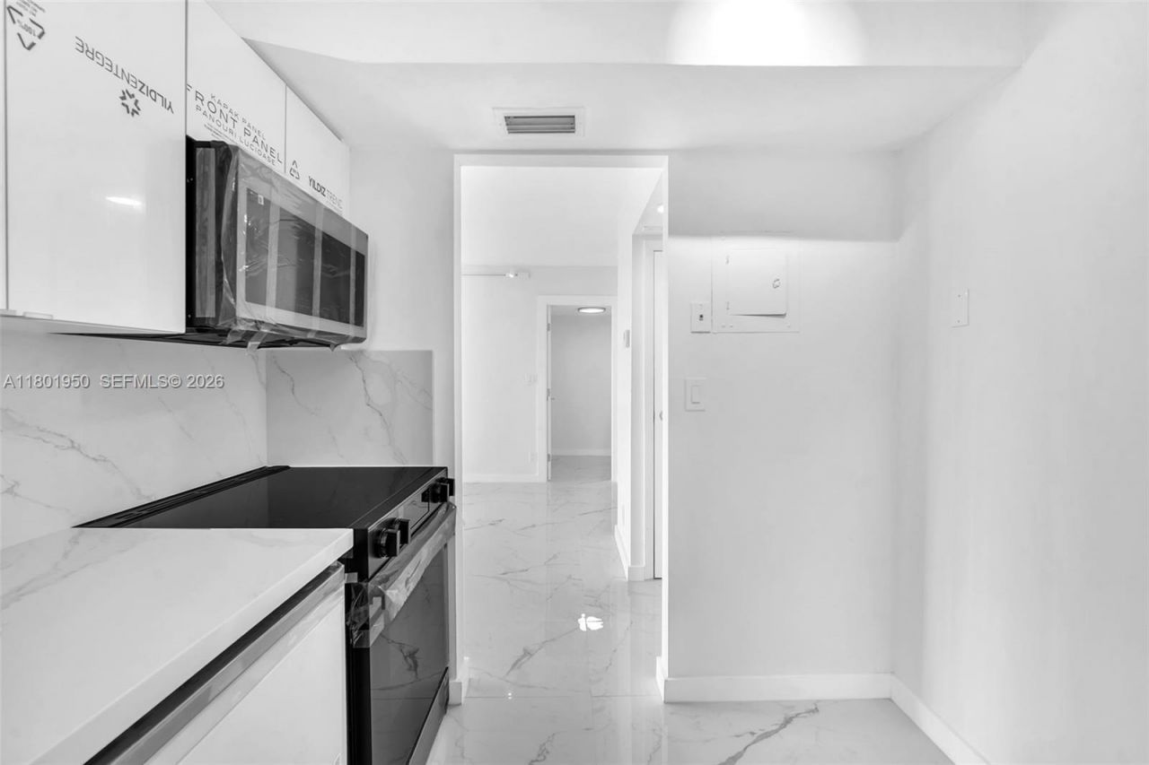 20335 W Country Club Dr, Unit 1108, Aventura, FL 33180 Photo