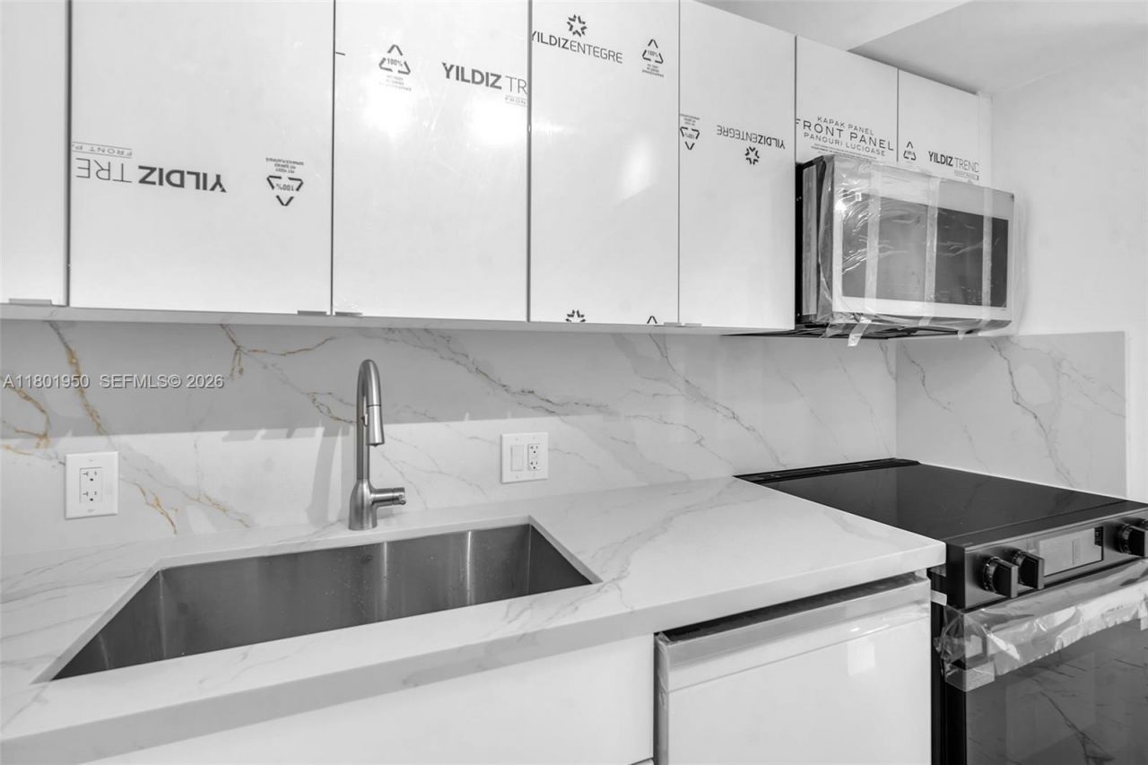 20335 W Country Club Dr, Unit 1108, Aventura, FL 33180 Photo