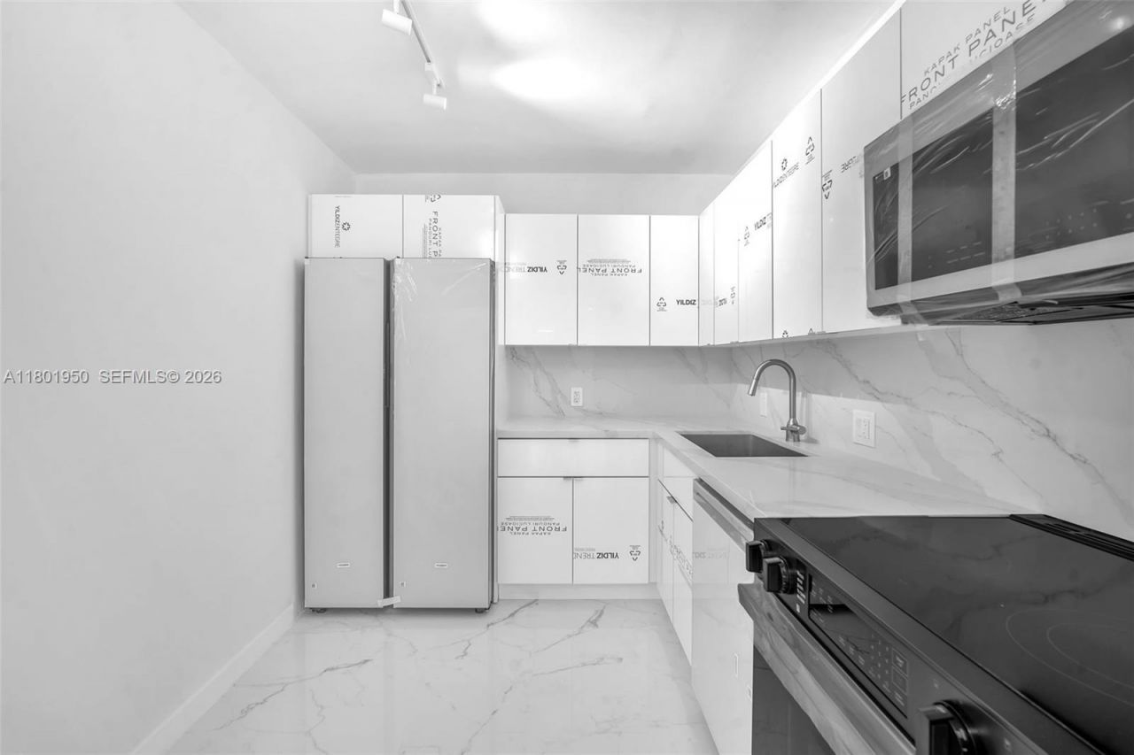 20335 W Country Club Dr, Unit 1108, Aventura, FL 33180 Photo