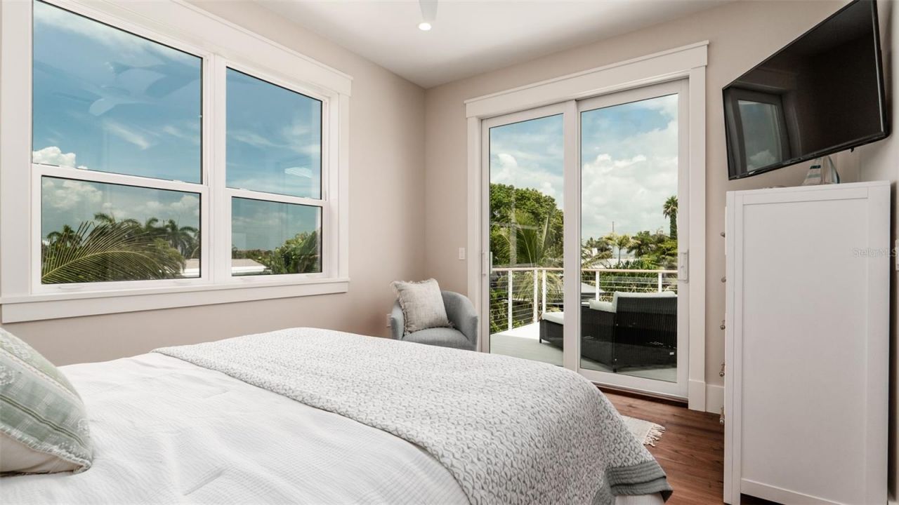 603 Emerald Lane, Holmes Beach, FL 34217 Photo