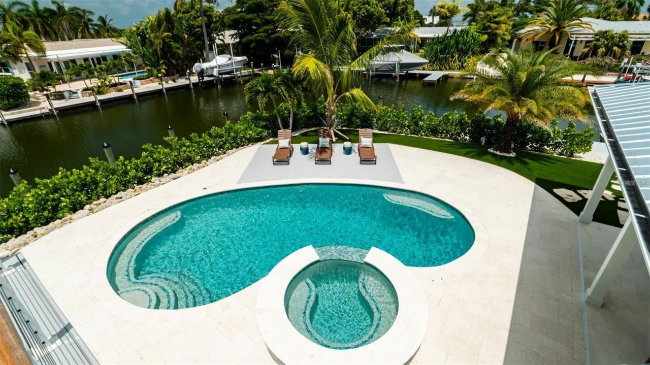 603 Emerald Lane, Holmes Beach, FL 34217 Photo