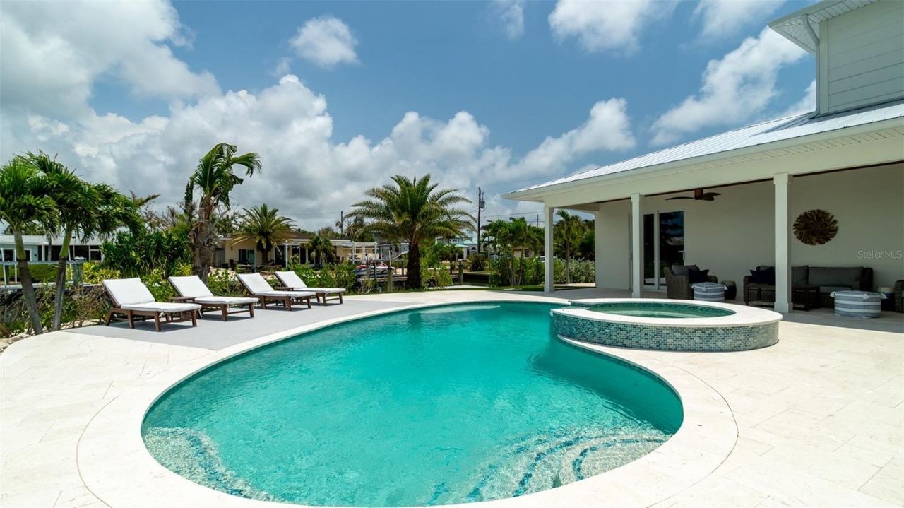 603 Emerald Lane, Holmes Beach, FL 34217 Photo